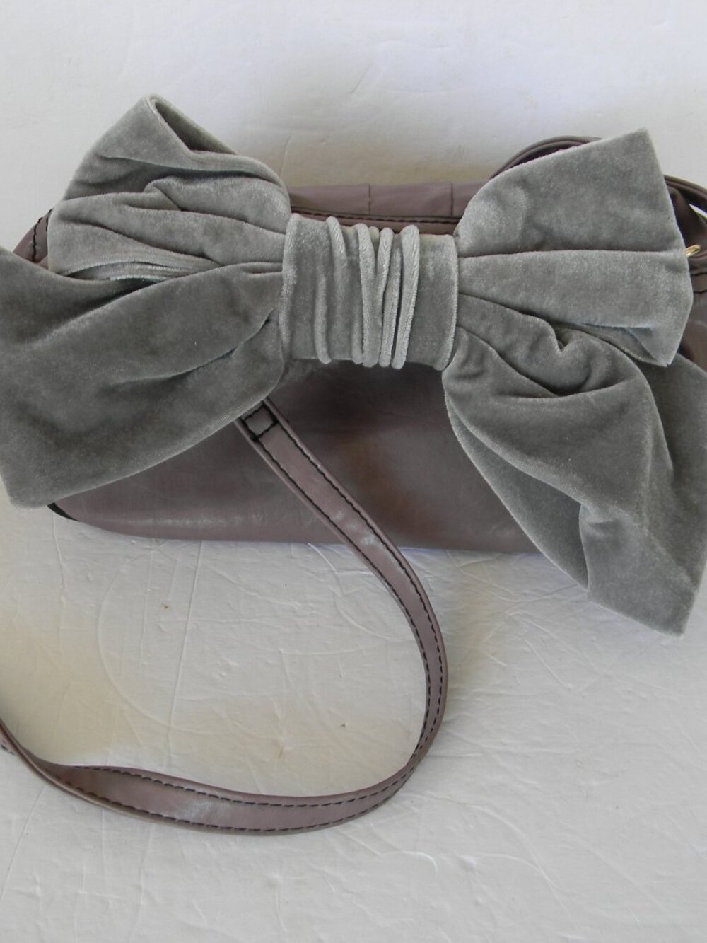 CHOCOLATE New York Crossbody TAUPE GRAY W/LARGE VELVET BOW WHIMSICAL FUN